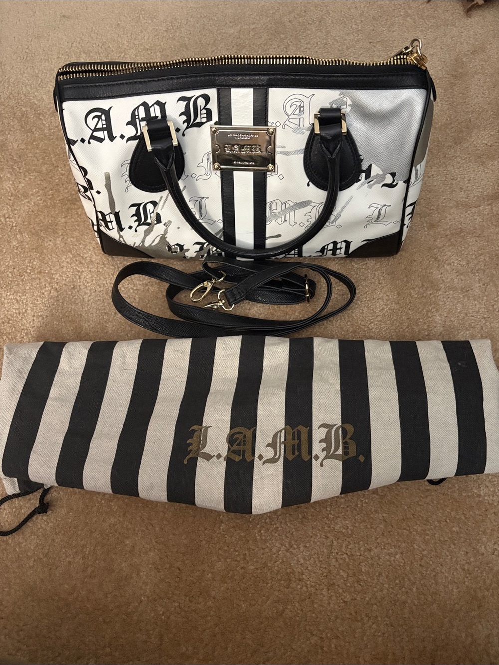 Good Condition L.A.M.B. Purse for Sale!